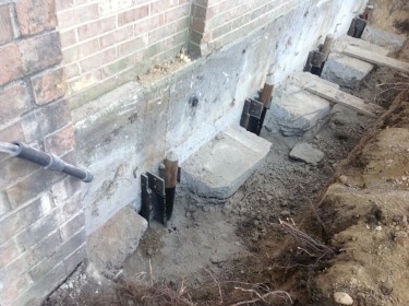 Expansive Clay Soil Damages Foundations